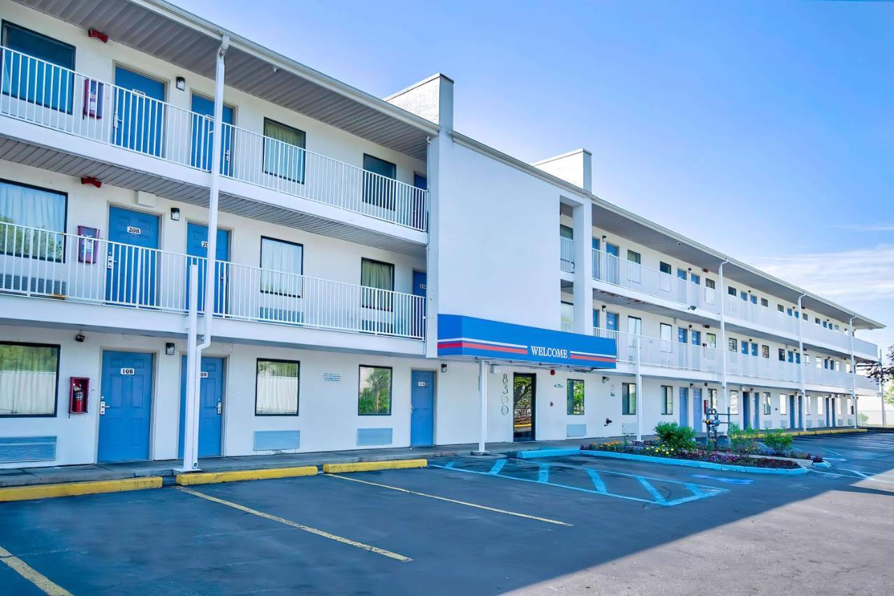 Motel 6-Warren, Mi - Detroit East Екстер'єр фото