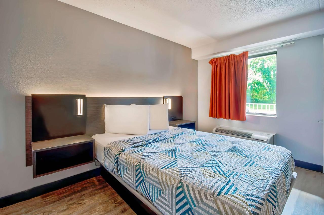Motel 6-Warren, Mi - Detroit East Екстер'єр фото